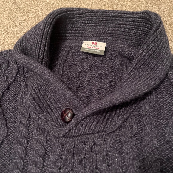 V Neck 1 Button Aran Sweater BNWOT - Picture 2 of 5